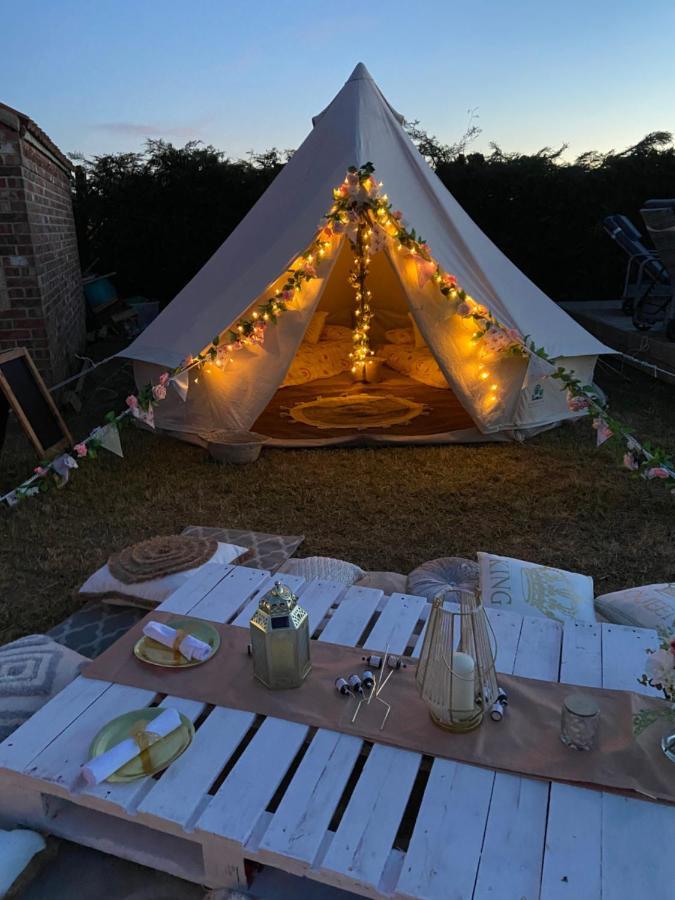Country Bumpkins Luxury Glamping Wellingore Exterior foto